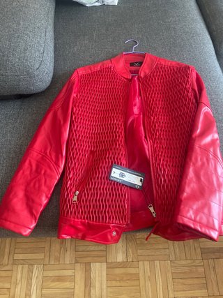 Chaqueta roja