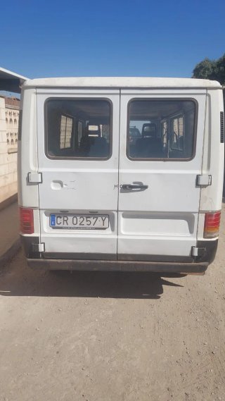 Mercedes-Benz mb 140