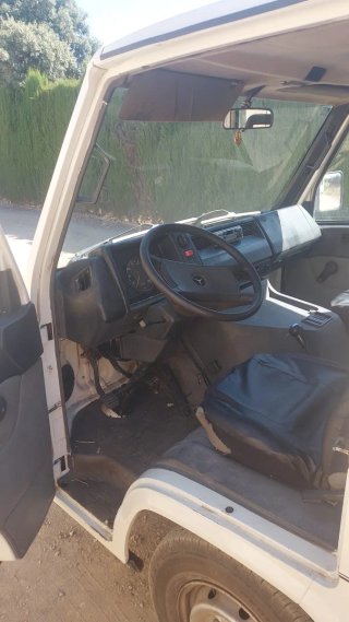Mercedes-Benz mb 140