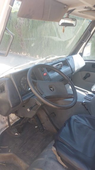 Mercedes-Benz mb 140