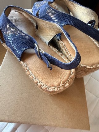 Alpargatas de piel azul