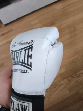 Guantes de Boxeo Charlie Outlaw 12 OZ