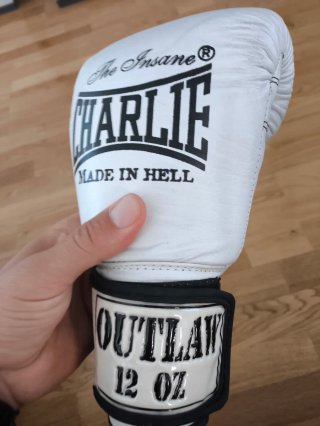 Guantes de Boxeo Charlie Outlaw 12 OZ