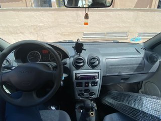 Dacia Logan 1.4 MPI 75 CV gasolina · 68.000 km