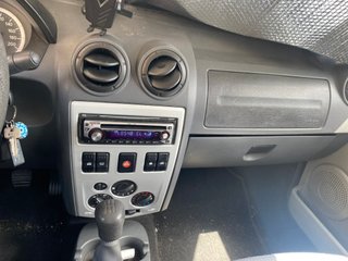 Dacia Logan 1.4 MPI 75 CV gasolina · 68.000 km