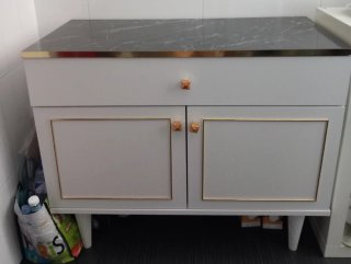 Mueble consola entrada dorado y blanco
