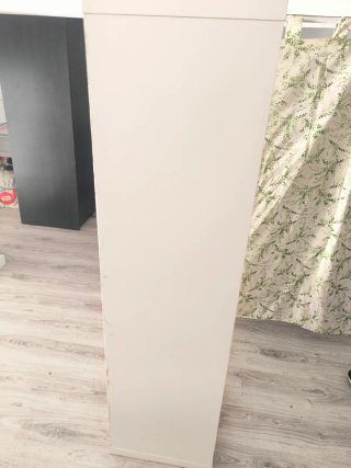Estantería blanca de madera