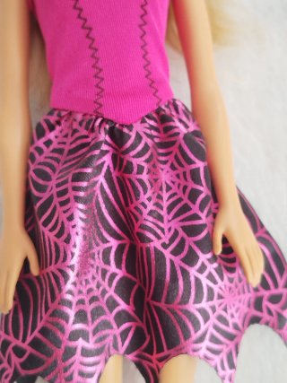 Barbie Bruja Halloween Vestido Rosa Botas