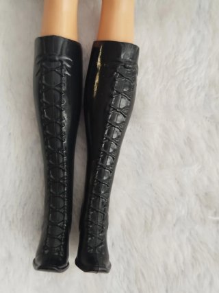 Barbie Bruja Halloween Vestido Rosa Botas