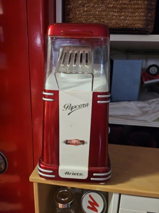 Máquina de Palomitas Roja Estilo Retro