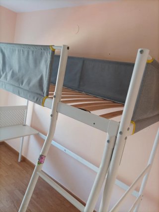 Cama alta litera con escritorio Ikea