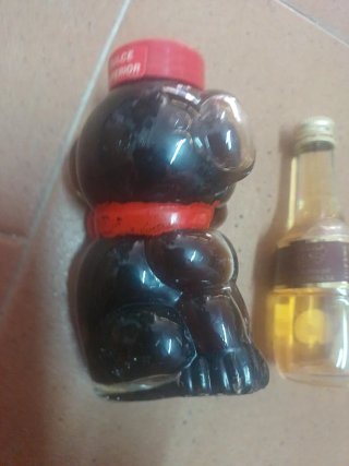 Botellitas vintage: Curacao y figura
