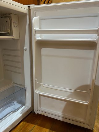 Nevera pequeña blanca