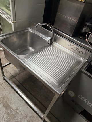 Fregadero acero inoxidable 100x60x85 en buen estad