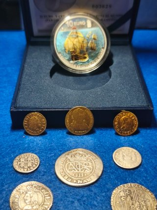Gran Lote numismático, plata y oro