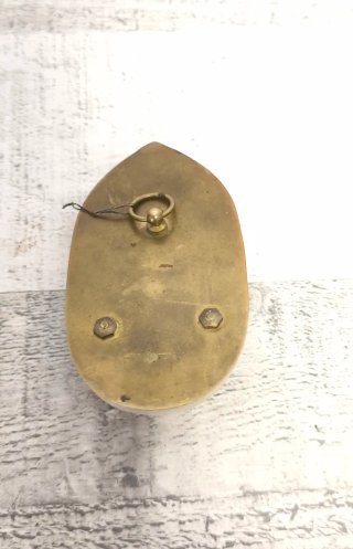 Benditero antiguo con imagen y cuenco