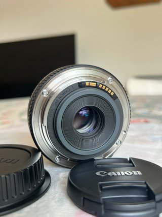 Objetivo Canon EFS 24mm f/2.8 STM