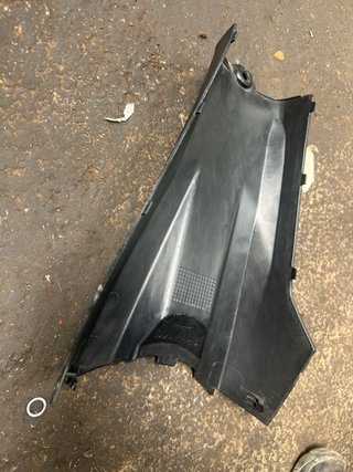 Tapa Batería Yamaha Aerox 50 2013