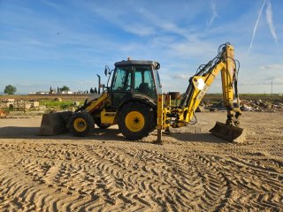 Retroexcavadora New Holland