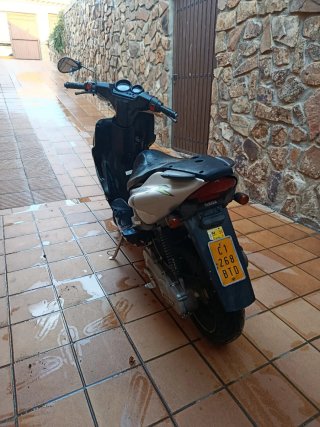 Yamaha Aerox 49cc Plata/Amarillo