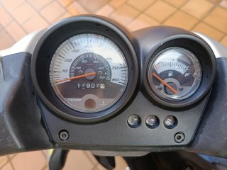 Yamaha Aerox 49cc Plata/Amarillo