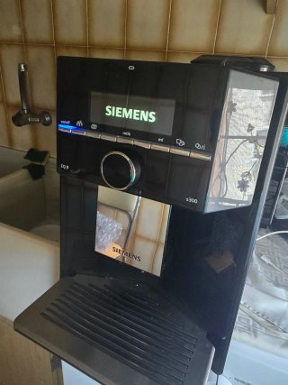 Cafetera Siemens EQ.9 Plus s300
