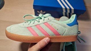 Adidas Gazelle J Verde y Rosa