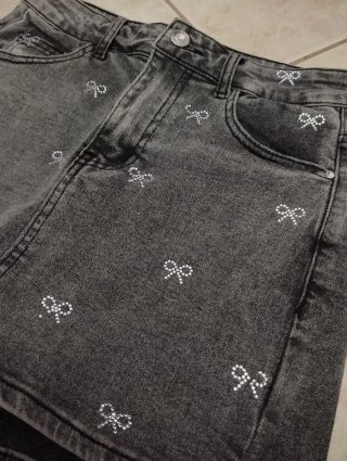 Gonna shorts jeans grigia con strass