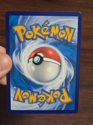 Carta Pokémon Mew VMAX RRR 049/132