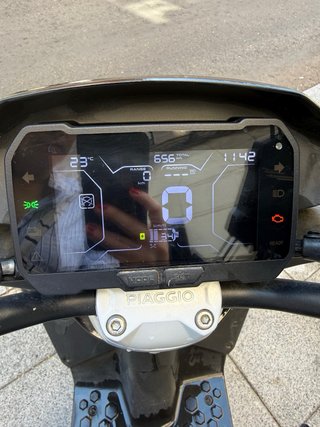 Piaggio 1 Active Moto Eléctrica Negra