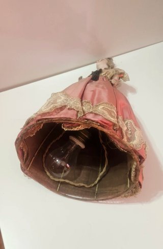 Vecchia bambola da toeletta valenciana in porcellana