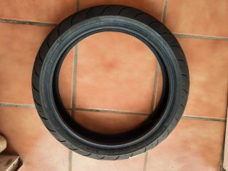 Neumático moto delantero nuevo