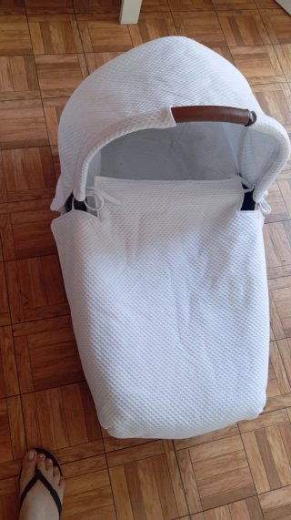 Cuco de paseo con funda de piqué marca mutsy
