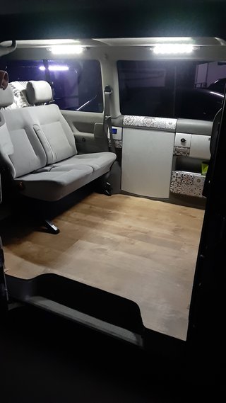 VOLKSWAGEN T4 Caravelle 2.5 TDI larga camperizada