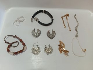 Lote de bisutería variada