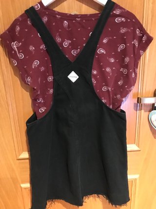 Conjunto Peto Negro y Camiseta Roja