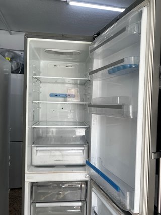 Nevera LG plateada