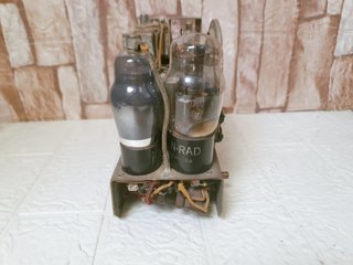 Radio antigua válvulas baquelita madera vintage