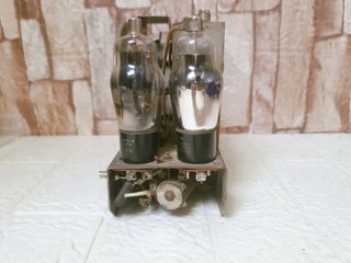 Radio antigua válvulas baquelita madera vintage