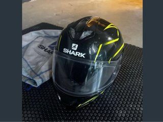Casco Integral Shark Negro/Amarillo