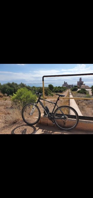 Bicicleta BH Trekking - Rivista. Taglia M