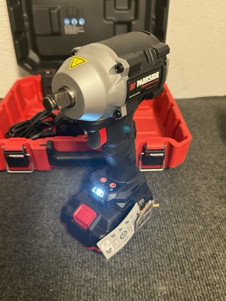 Llave de impacto Parkside 20V 600 Nm