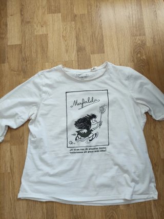 Camiseta Mafalda Cortefiel Talla L (46 española)