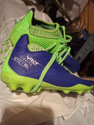 Botas de fútbol  niño azules y verdes, talla 36