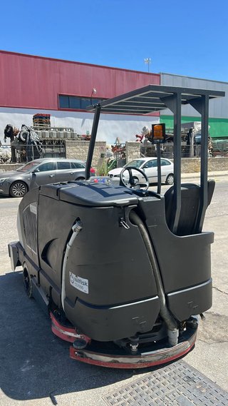 Fregadora Barredora Profesional