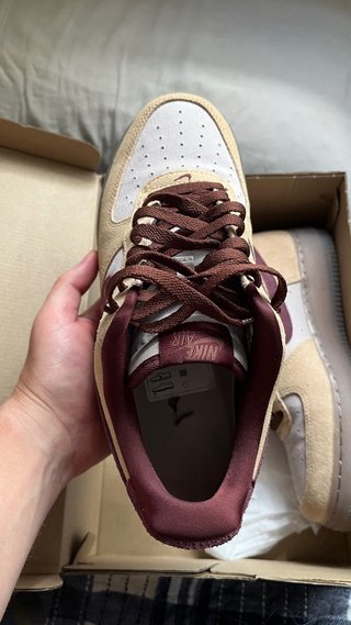Nike Air Force 1 Beige y Marrón