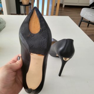 Zapatos de tacón Zara negros