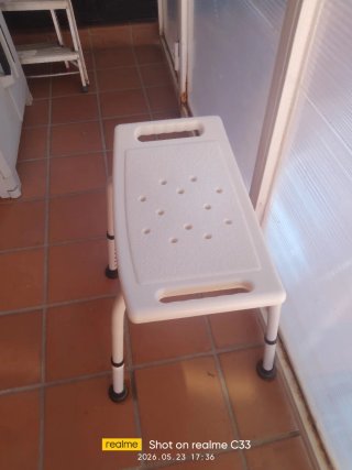 Silla de ducha blanca
