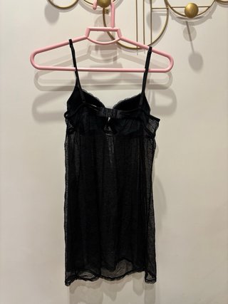 Camisón de encaje negro