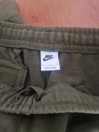 Pantalón chándal Nike algodón verde oliva